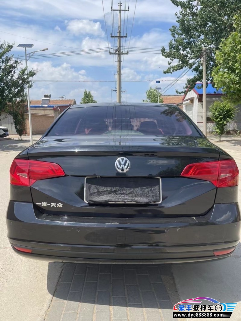 17年大众宝来轿车抵押车出售