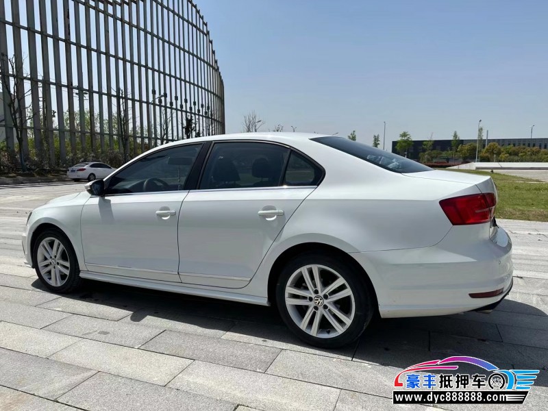 18年大众速腾轿车抵押车出售