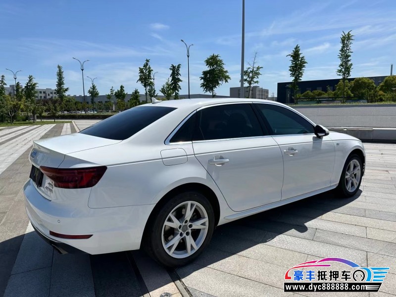 17年奥迪A4轿车抵押车出售