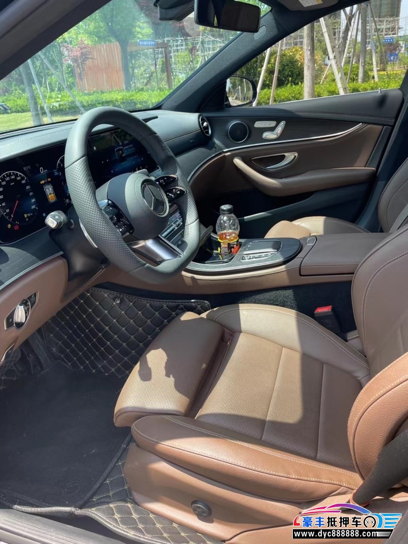 22年奔驰E轿车抵押车出售