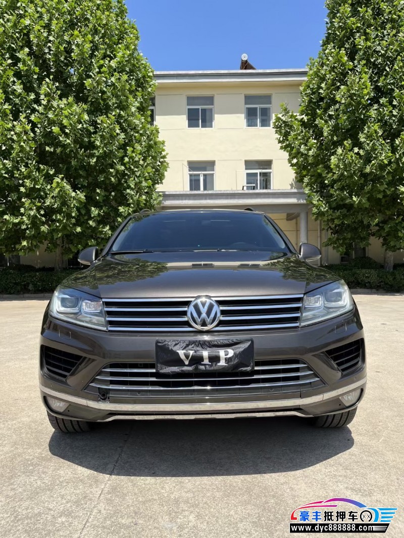 16年大众途锐轿车抵押车出售