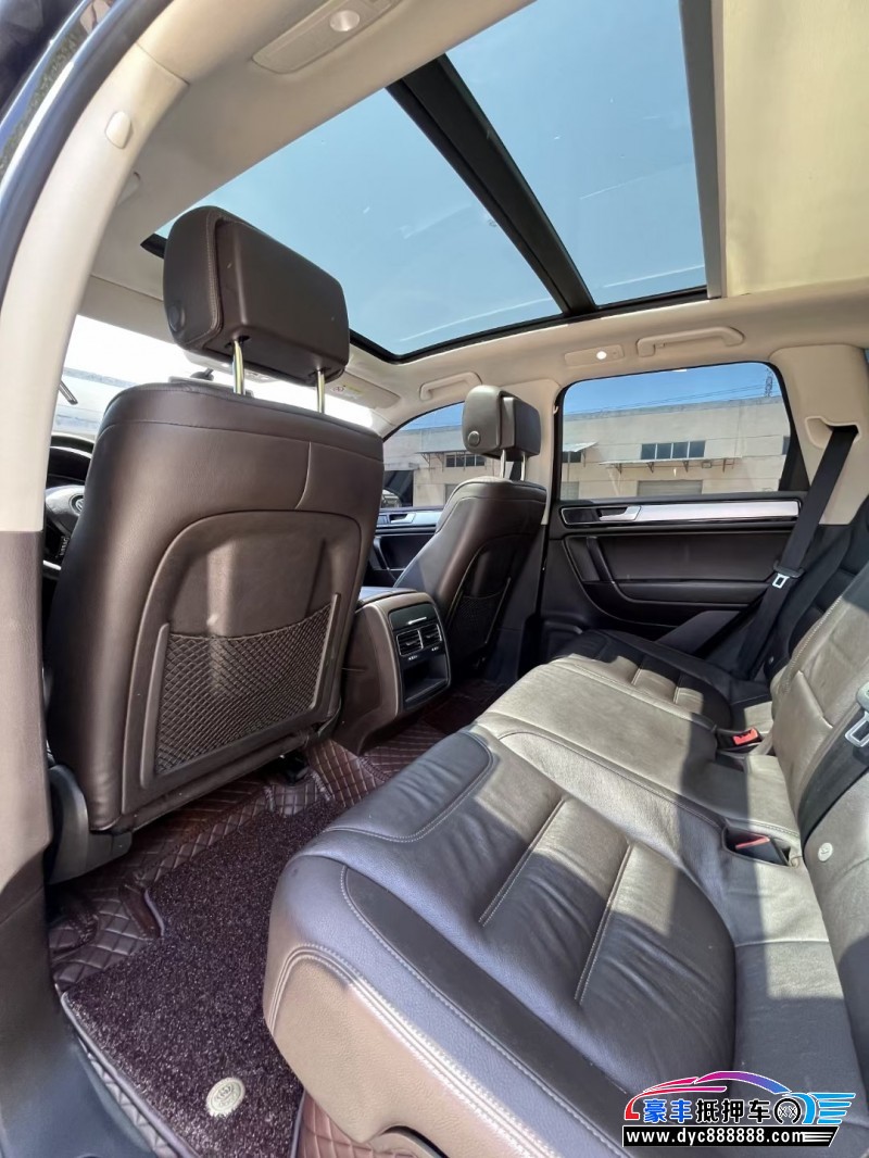 16年大众途锐轿车抵押车出售