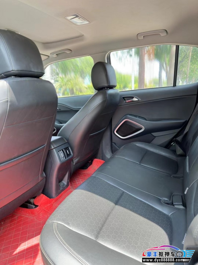 18年现代ix35轿车抵押车出售