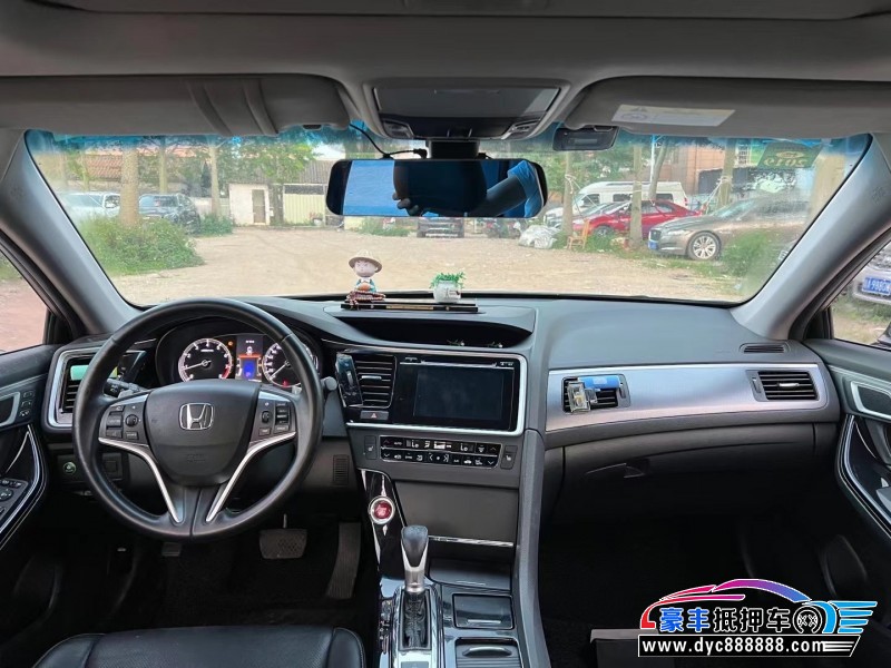 17年本田思铂睿轿车抵押车出售