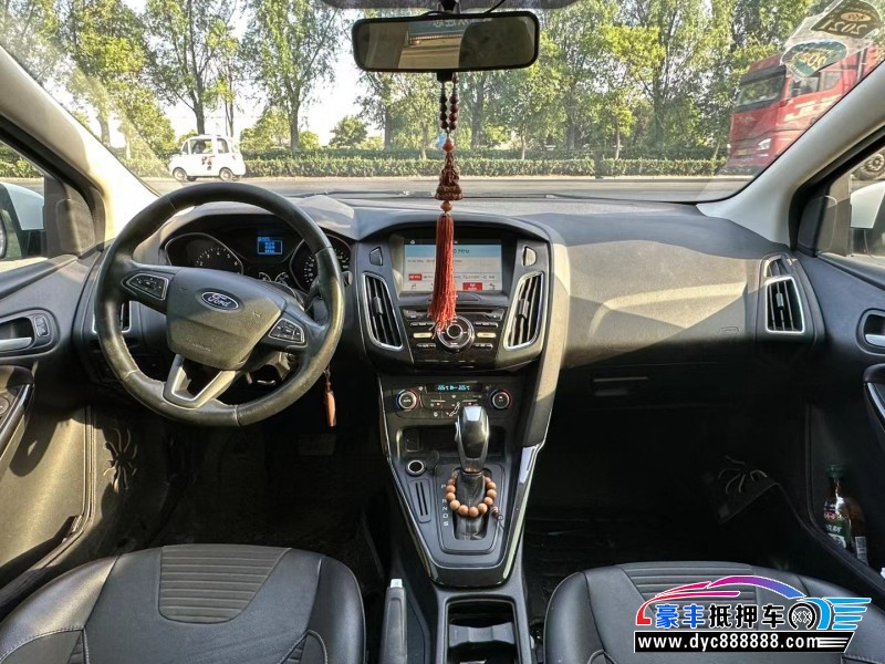 17年福特福克斯轿车抵押车出售