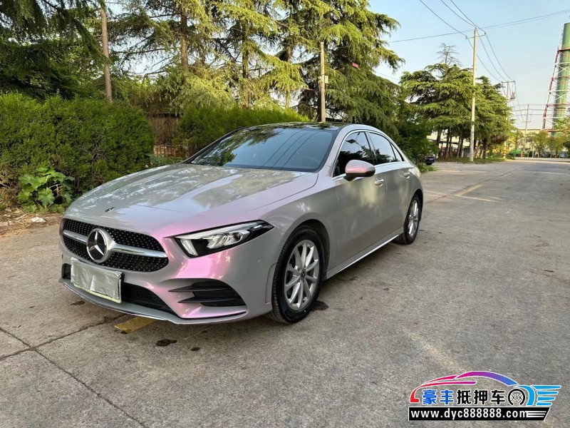 20年奔驰A轿车抵押车出售