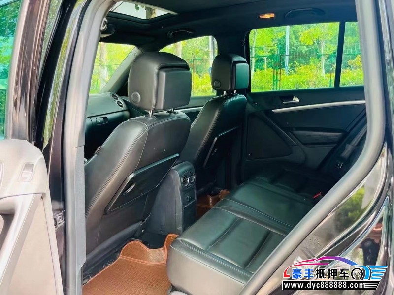 14年大众途威轿车抵押车出售