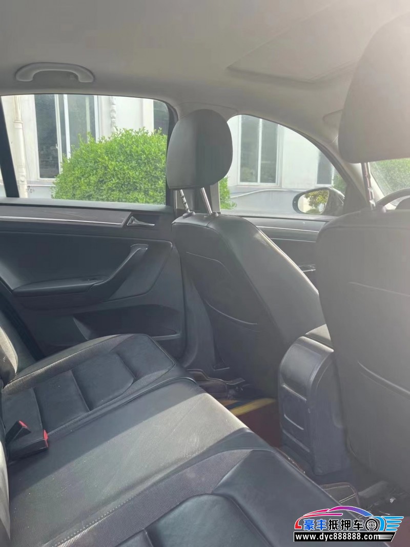 15年大众宝来轿车抵押车出售