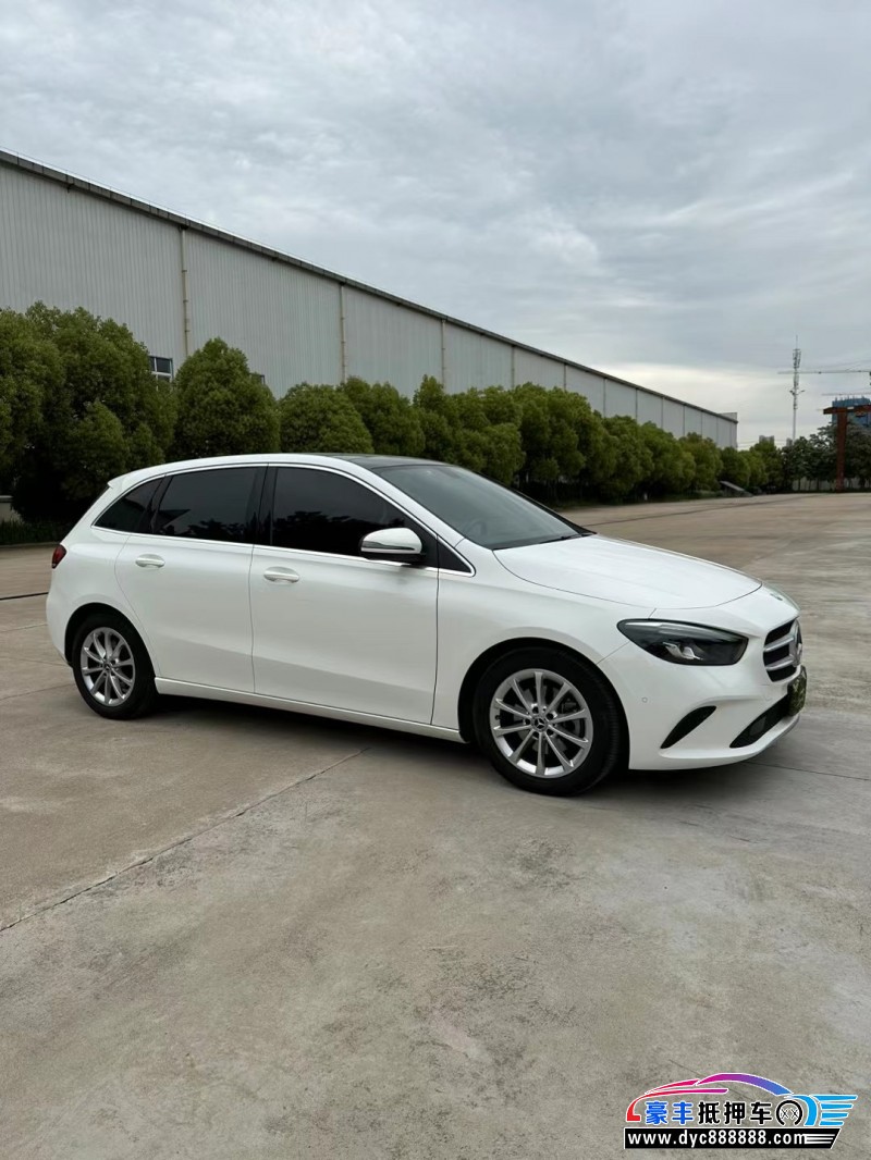 20年奔驰B轿车抵押车出售