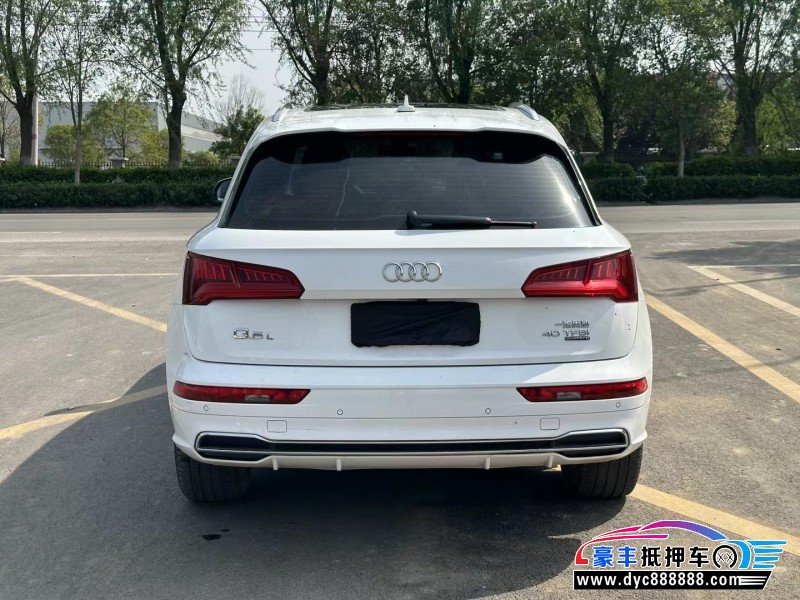 19年奥迪Q5轿车抵押车出售