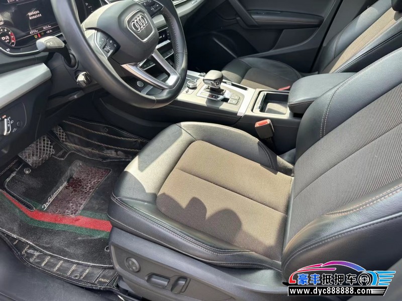 19年奥迪Q5轿车抵押车出售