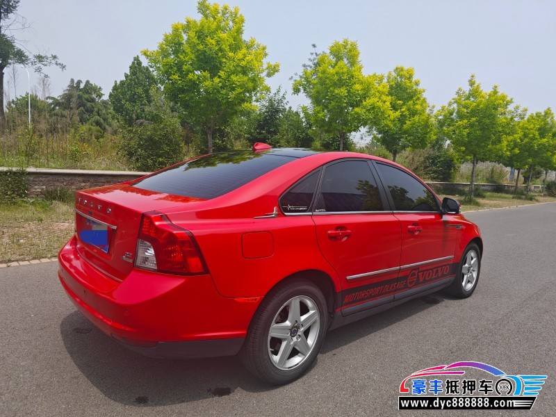 11年沃尔沃S40轿车抵押车出售