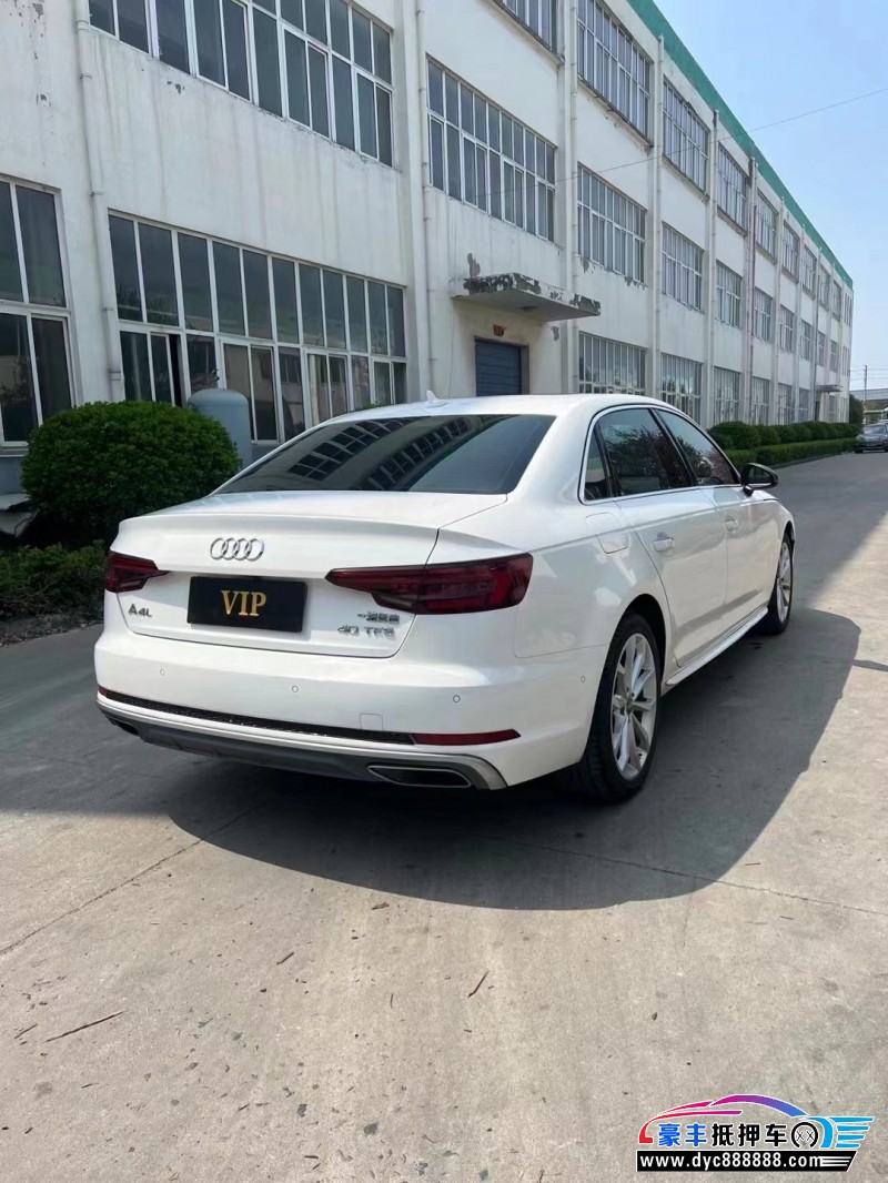 19年奥迪A4轿车抵押车出售