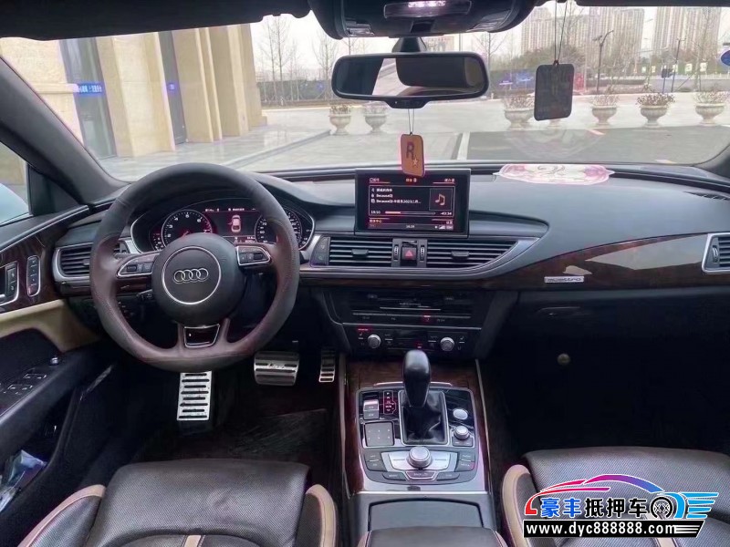 18年奥迪A7轿车抵押车出售