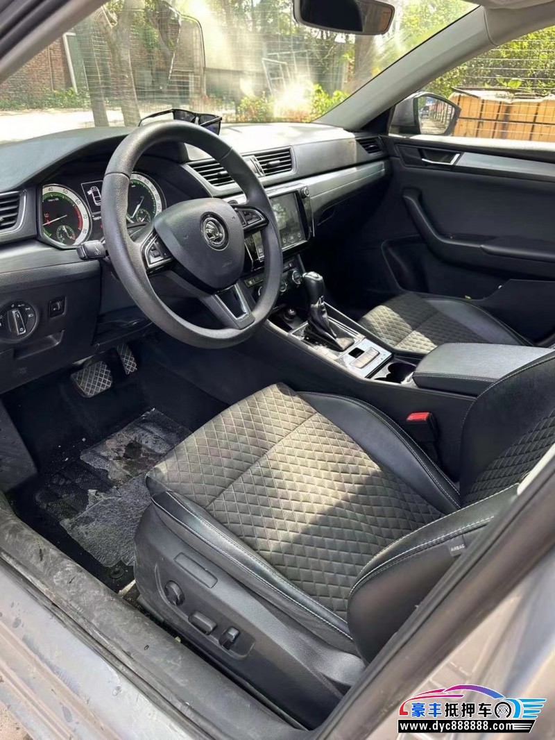 18年斯柯达速派轿车抵押车出售