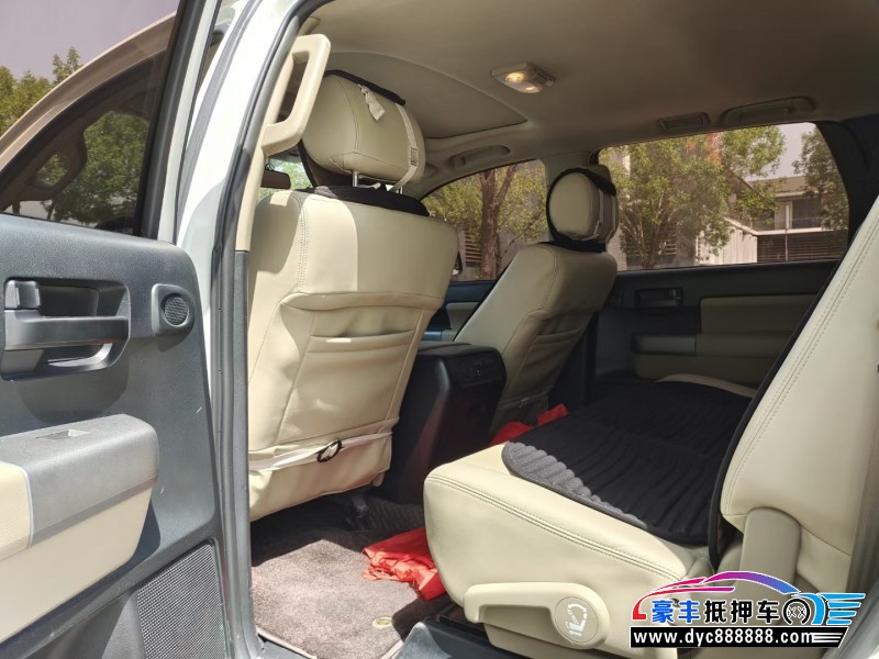 16年丰田红杉SUV抵押车出售