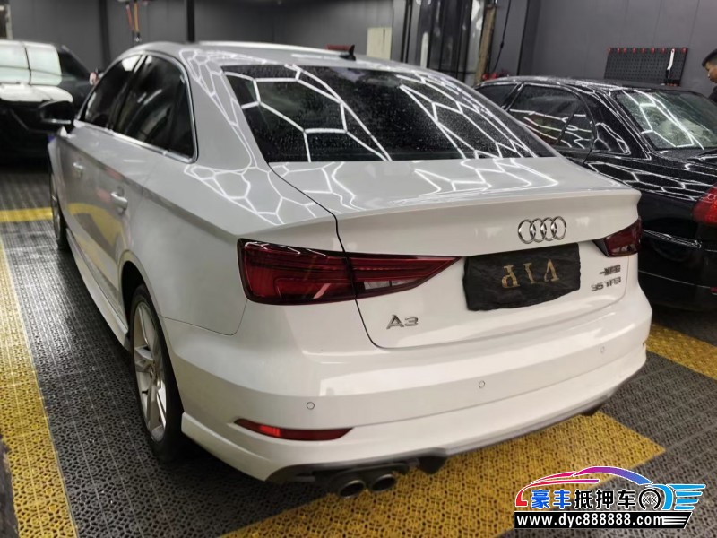 20年奥迪A3轿车抵押车出售