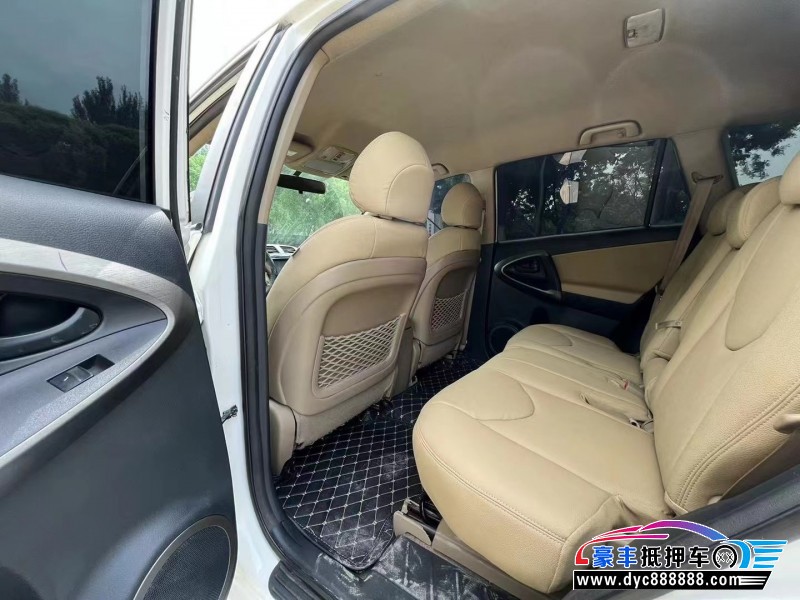 13年丰田RAV4轿车抵押车出售