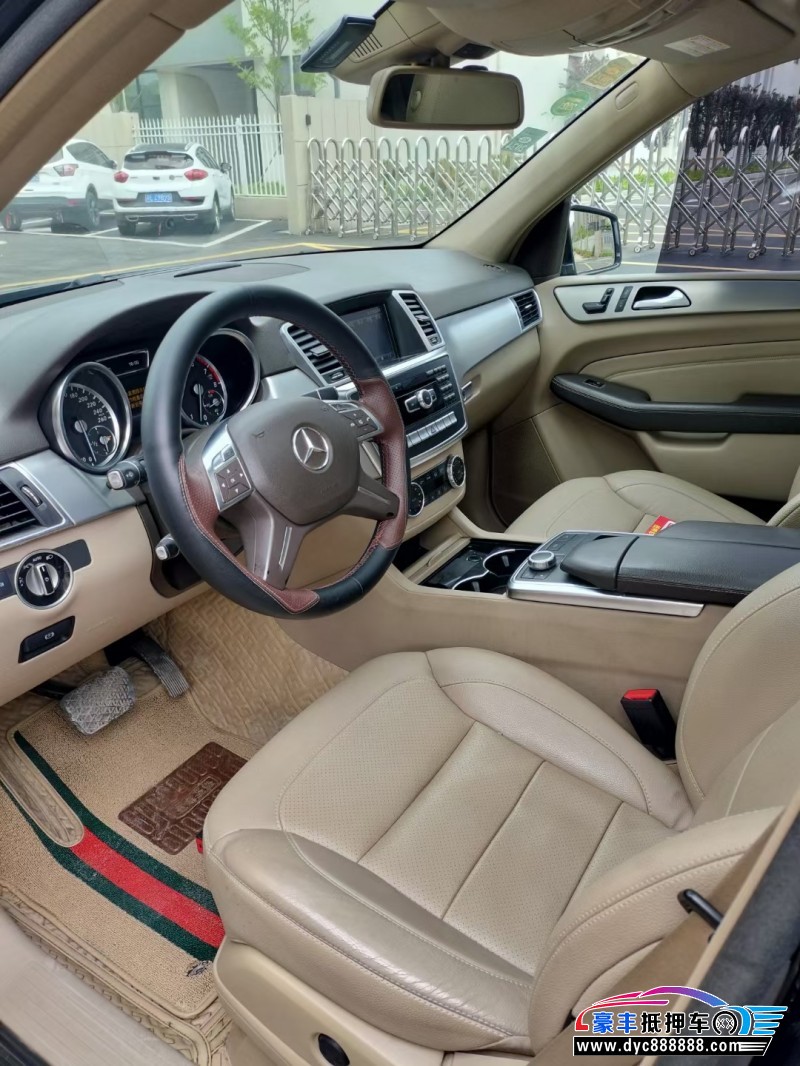 14年奔驰ML轿车抵押车出售