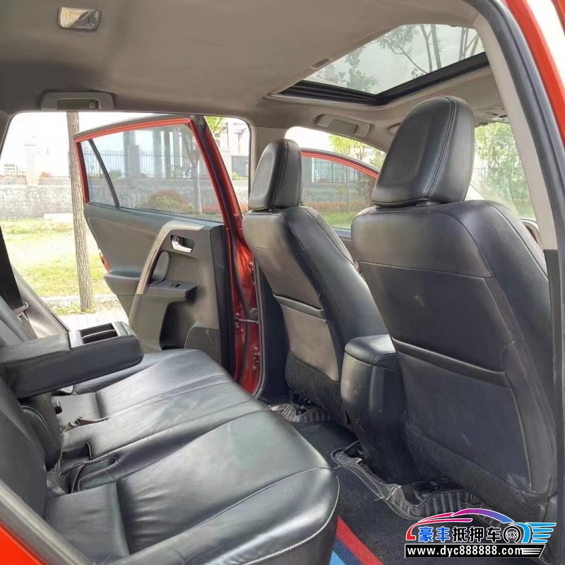 14年丰田RAV4荣放轿车抵押车出售