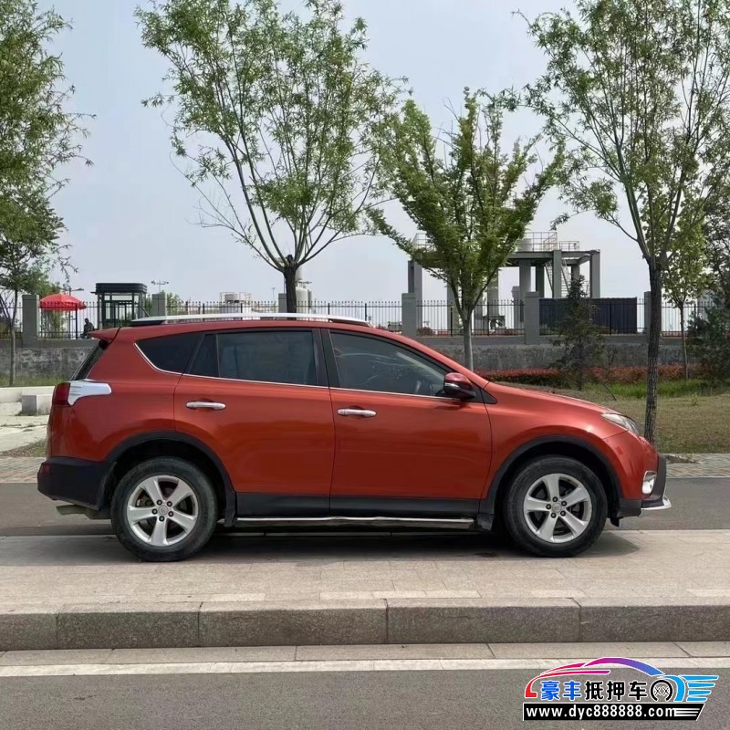 14年丰田RAV4荣放轿车抵押车出售