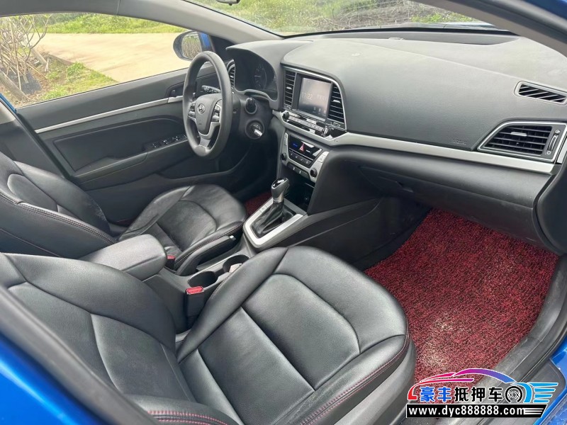 17年现代领动轿车抵押车出售