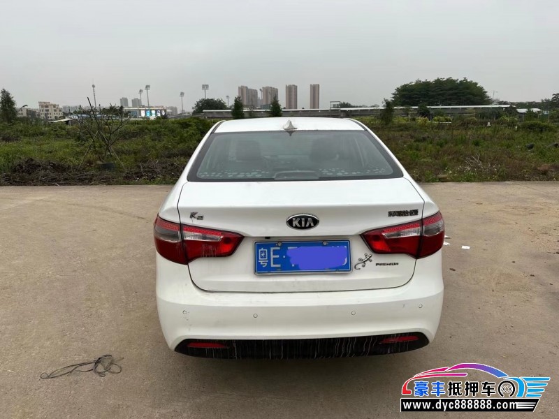 15年起亚K2轿车抵押车出售