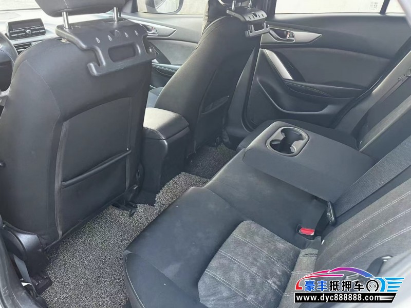 16年马自达CX-4轿车抵押车出售