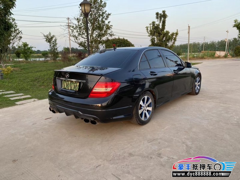 12年奔驰C轿车抵押车出售