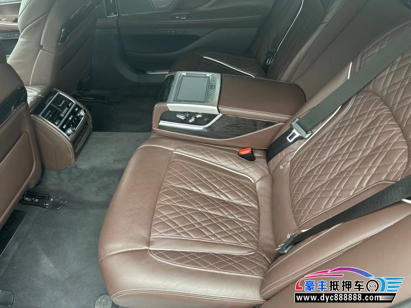 20年宝马7系轿车抵押车出售