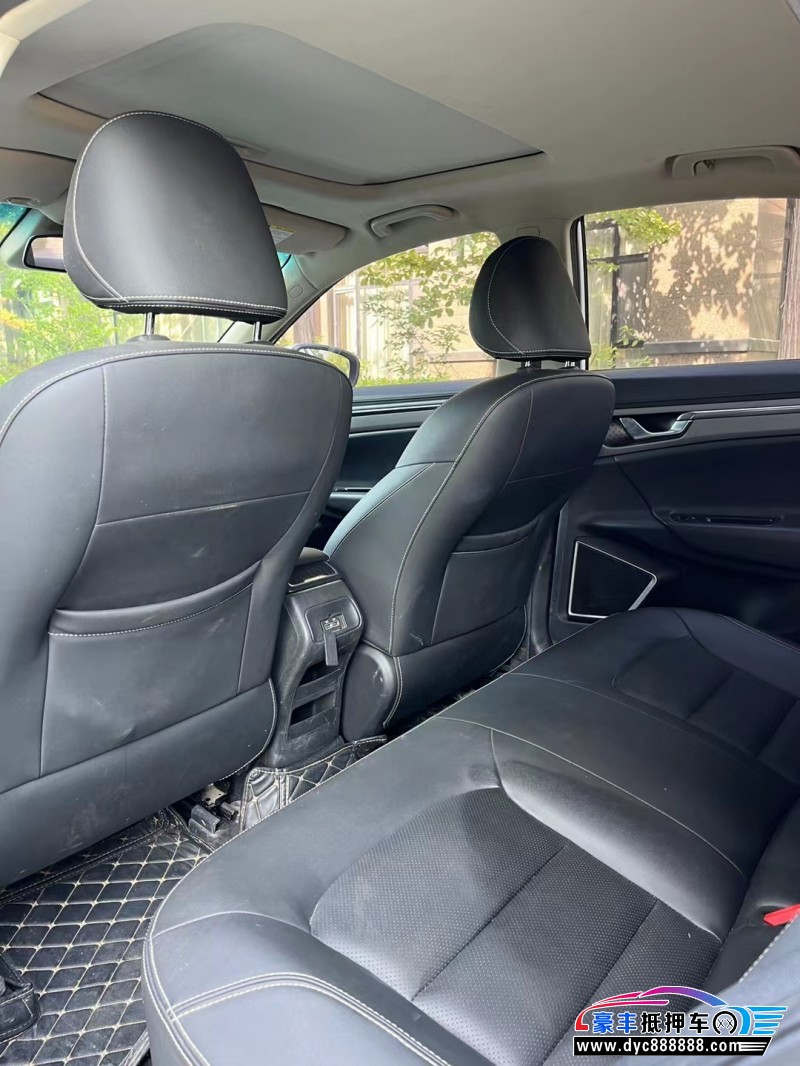 18年吉利帝豪GL轿车抵押车出售