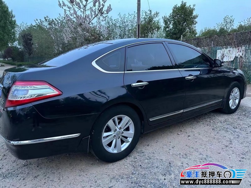 11年日产天籁轿车抵押车出售