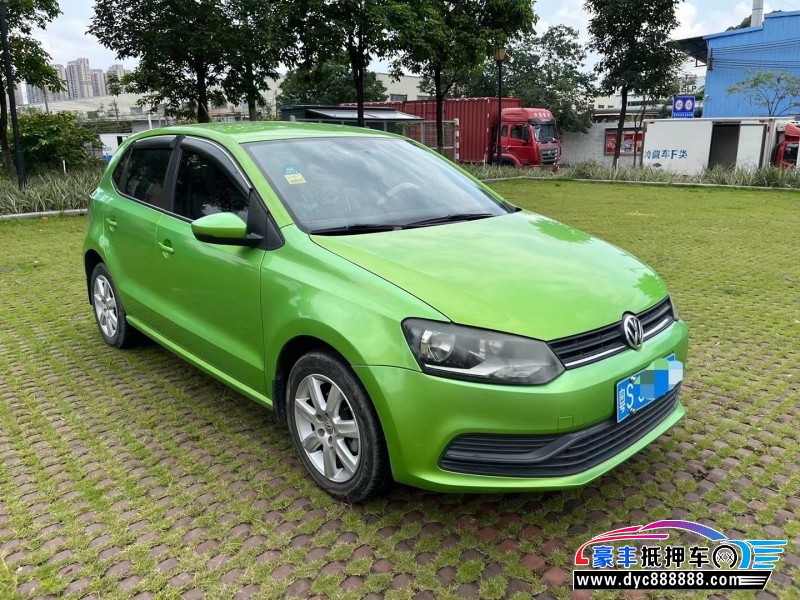 15年大众polo轿车抵押车出售