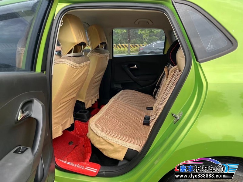 15年大众polo轿车抵押车出售