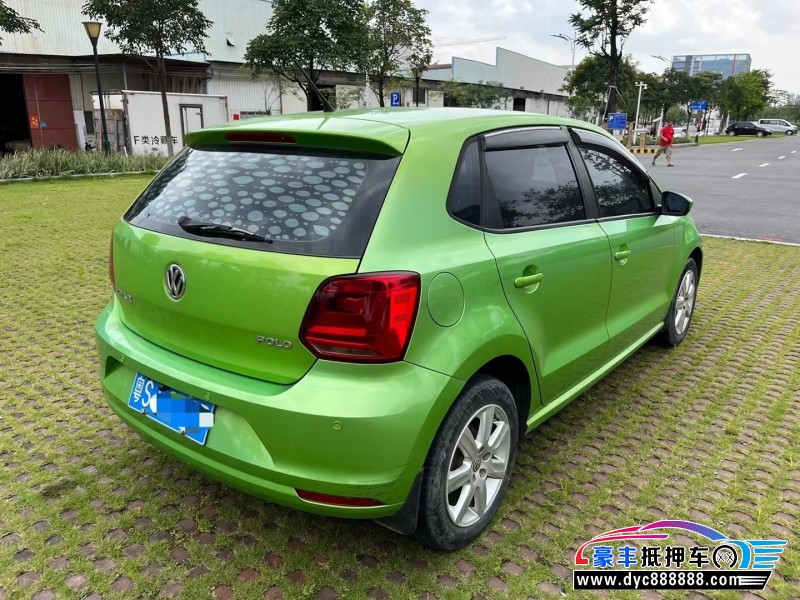 15年大众polo轿车抵押车出售