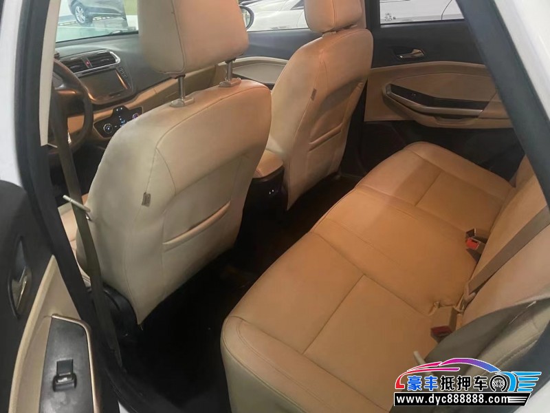 17年福特福睿斯轿车抵押车出售