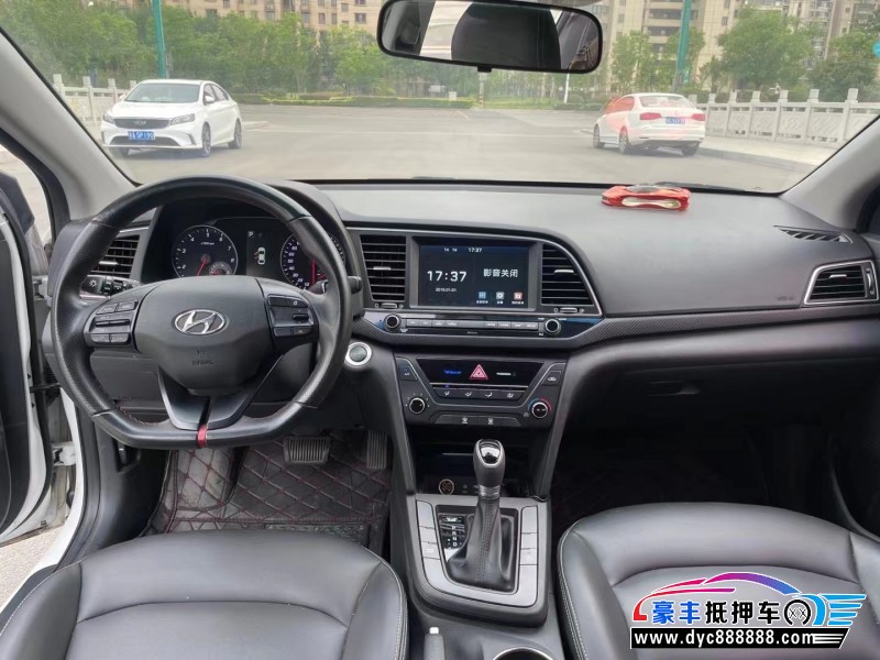 18年现代领动轿车抵押车出售