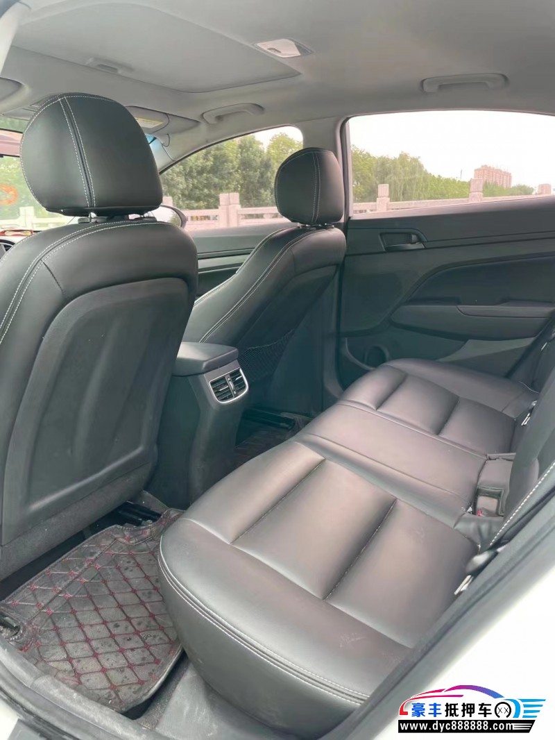 18年现代领动轿车抵押车出售