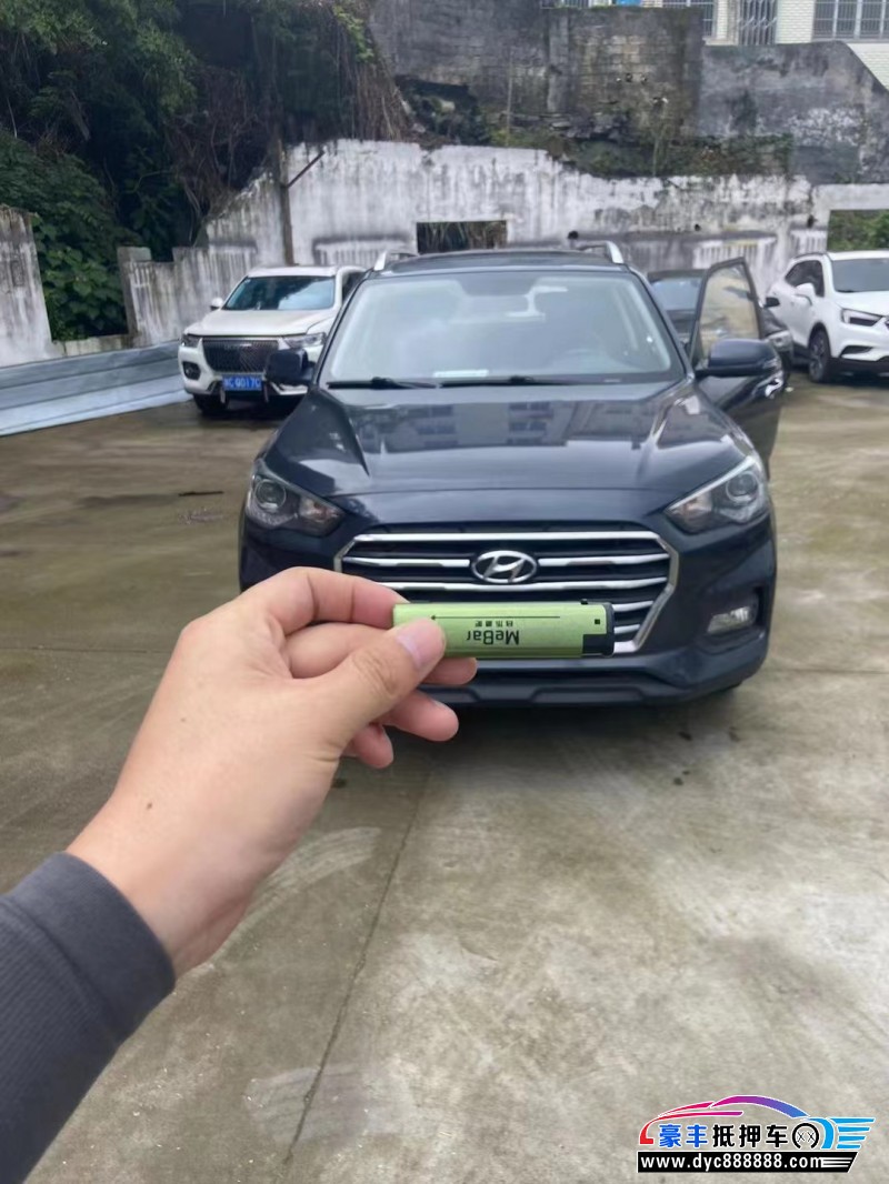 19年现代ix35轿车抵押车出售