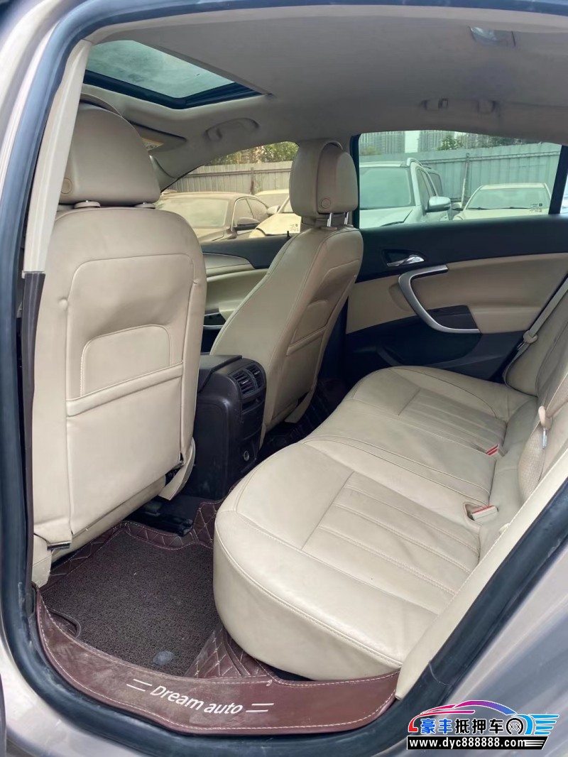 13年别克君威轿车抵押车出售