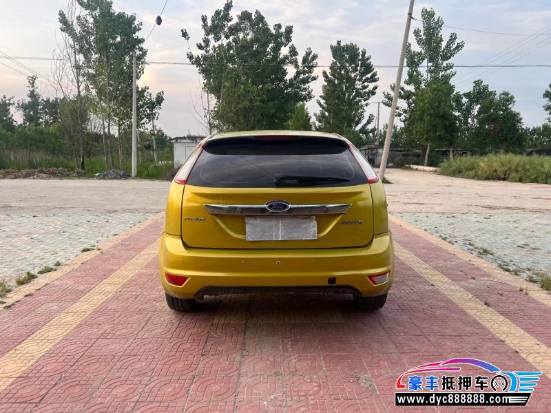 13年福特福克斯轿车抵押车出售