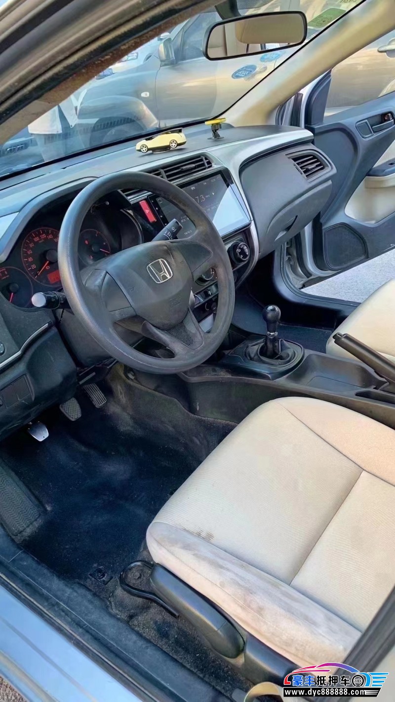 16年本田锋范轿车抵押车出售