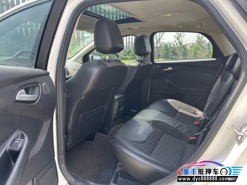 17年福特福克斯轿车抵押车出售