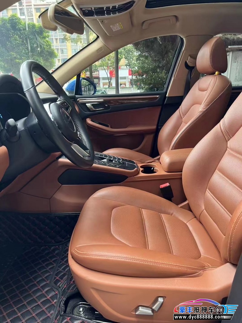 17年众泰SR9轿车抵押车出售