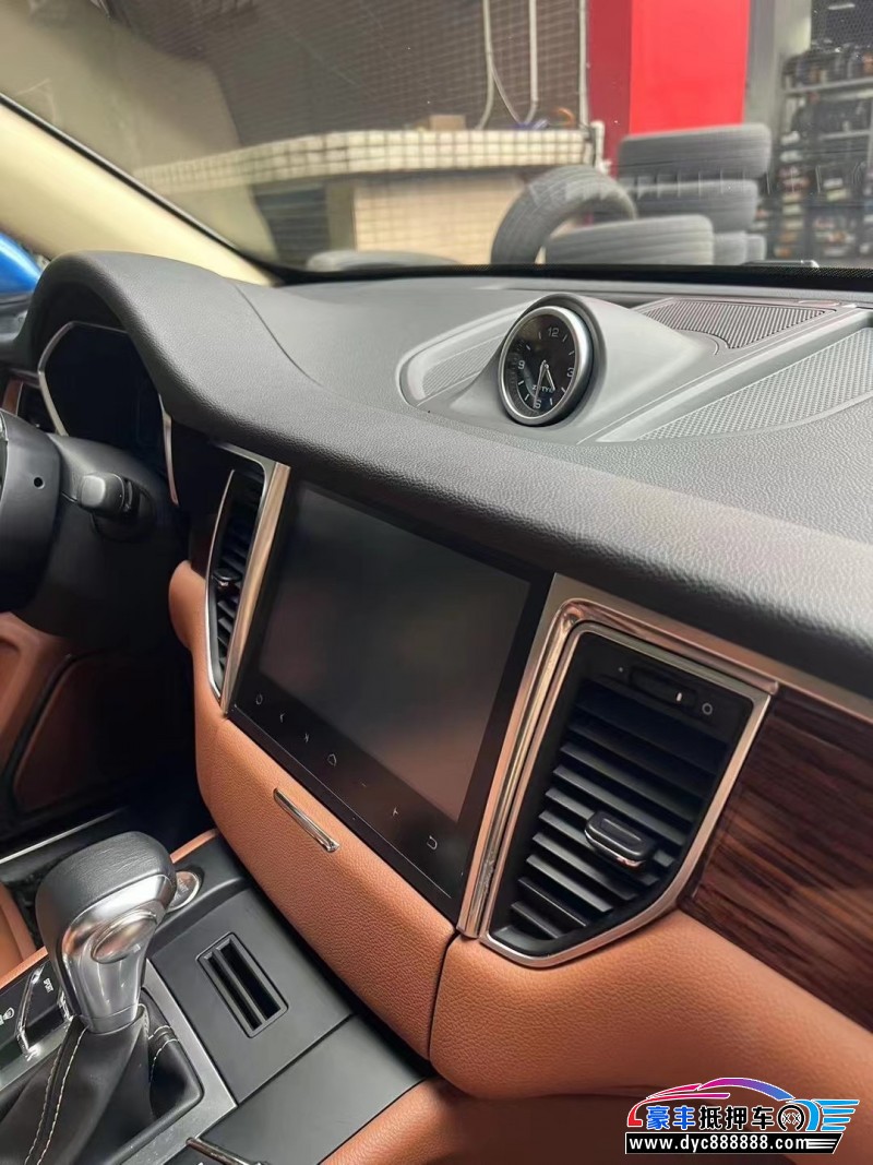 17年众泰SR9轿车抵押车出售