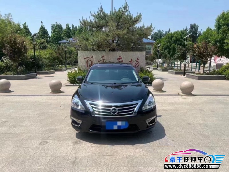 15年日产天籁轿车抵押车出售