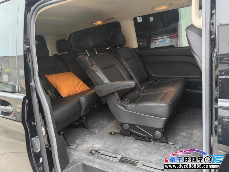 21年奔驰威霆轿车抵押车出售