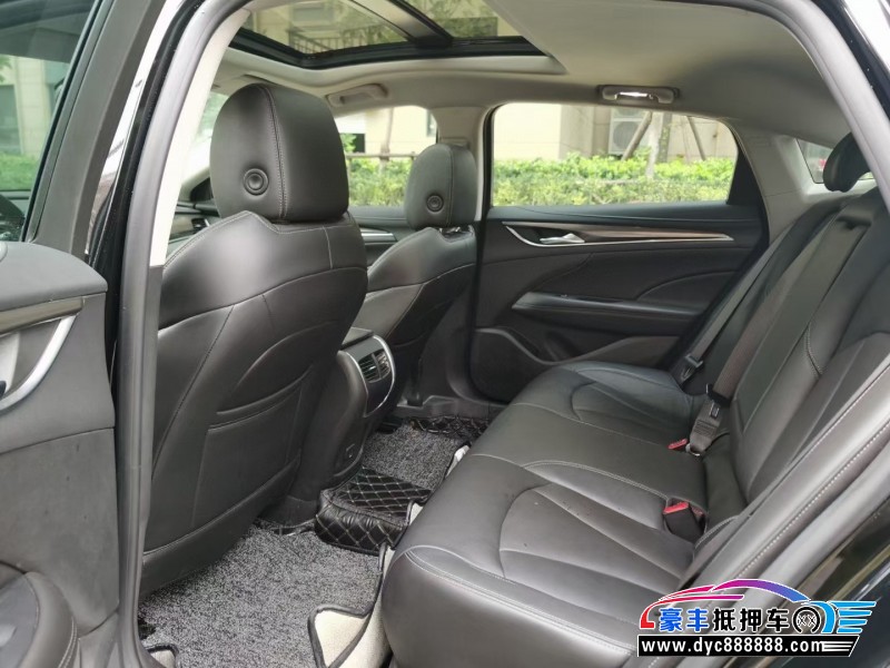 20年别克君越轿车抵押车出售