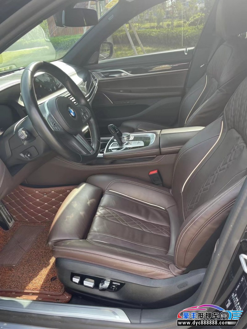 21年宝马7系轿车抵押车出售