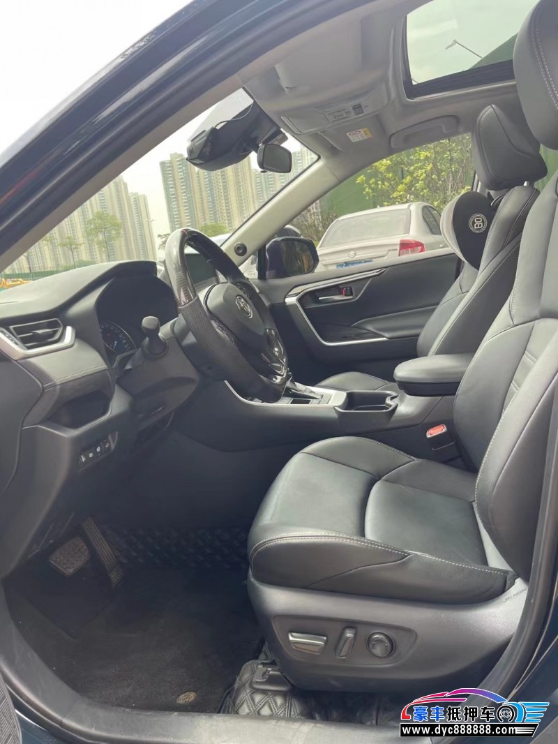 20年丰田威兰达轿车抵押车出售